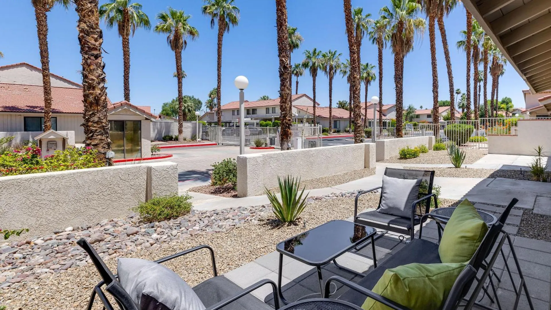 شقة Palm Springs Abode With Pool Access, Near Golfing الولايات المتحدة الأمريكية